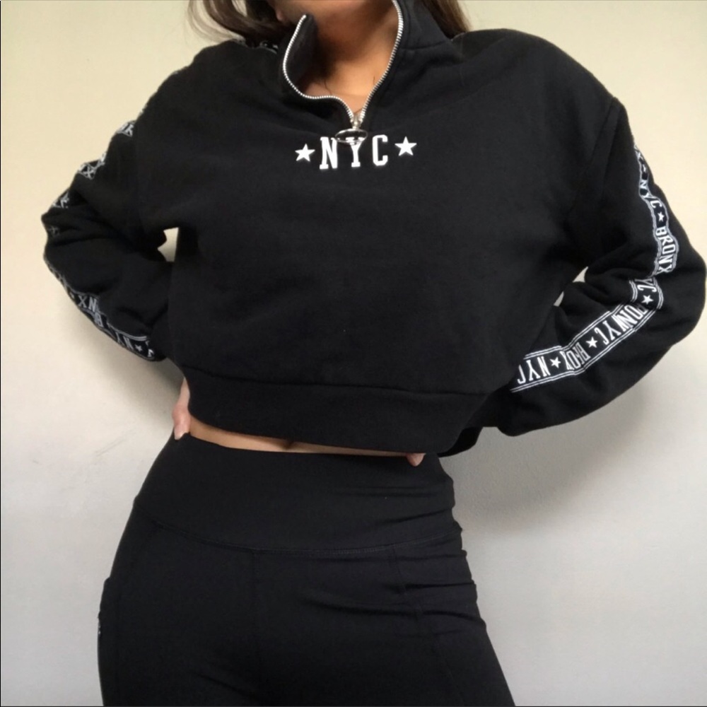 H&M Cropped Black NYC Quarter Zip Sweatshirt